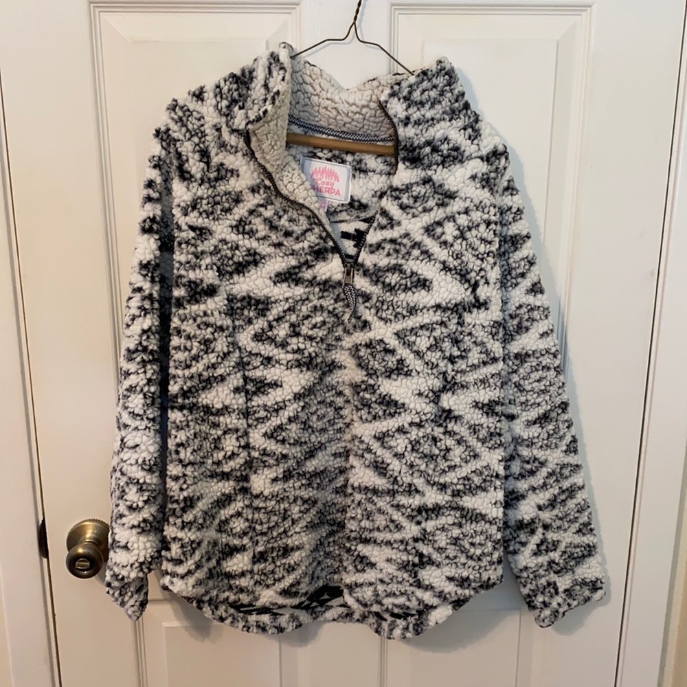 Black & white cozy sherpa jacket